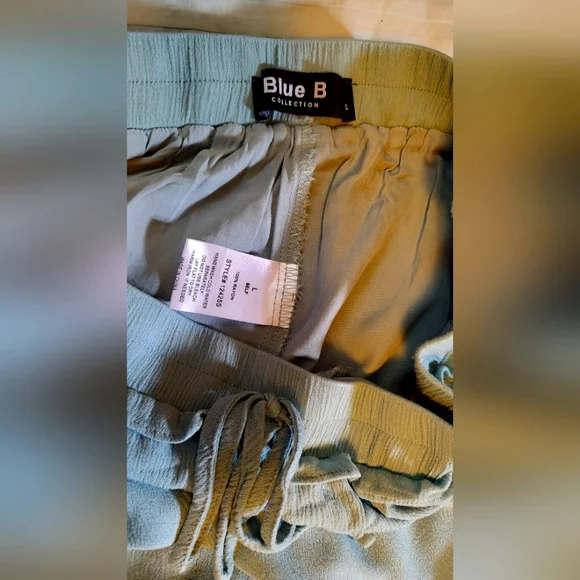 Ruffled Mini Skort - Picture 3 of 4